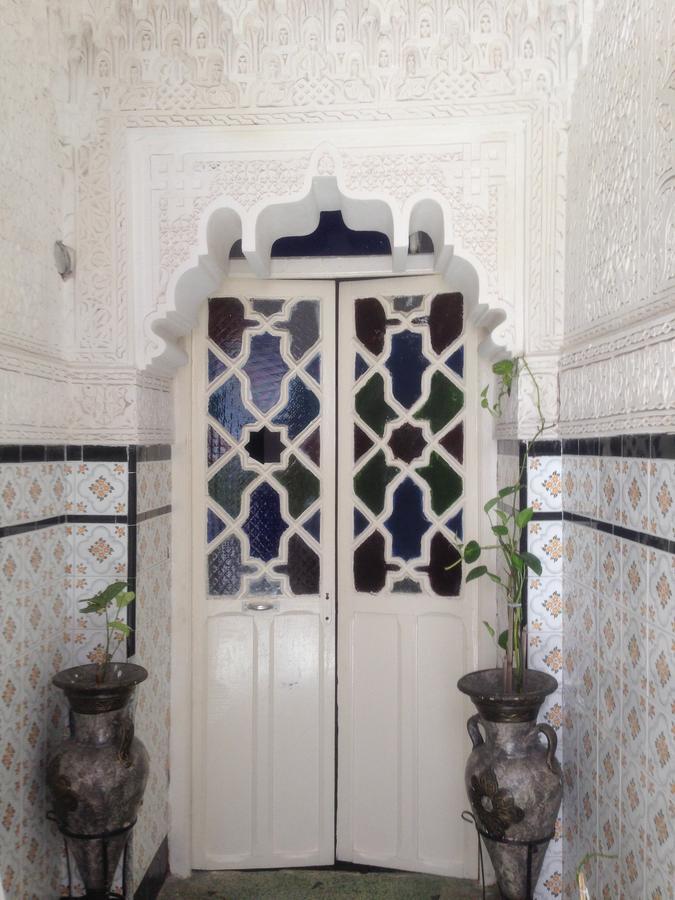 Riad La perla Tetouan Bagian luar foto