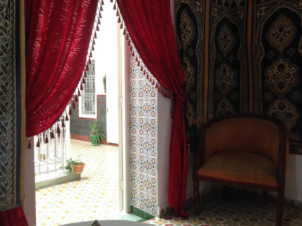 Riad La perla Tetouan Bagian luar foto